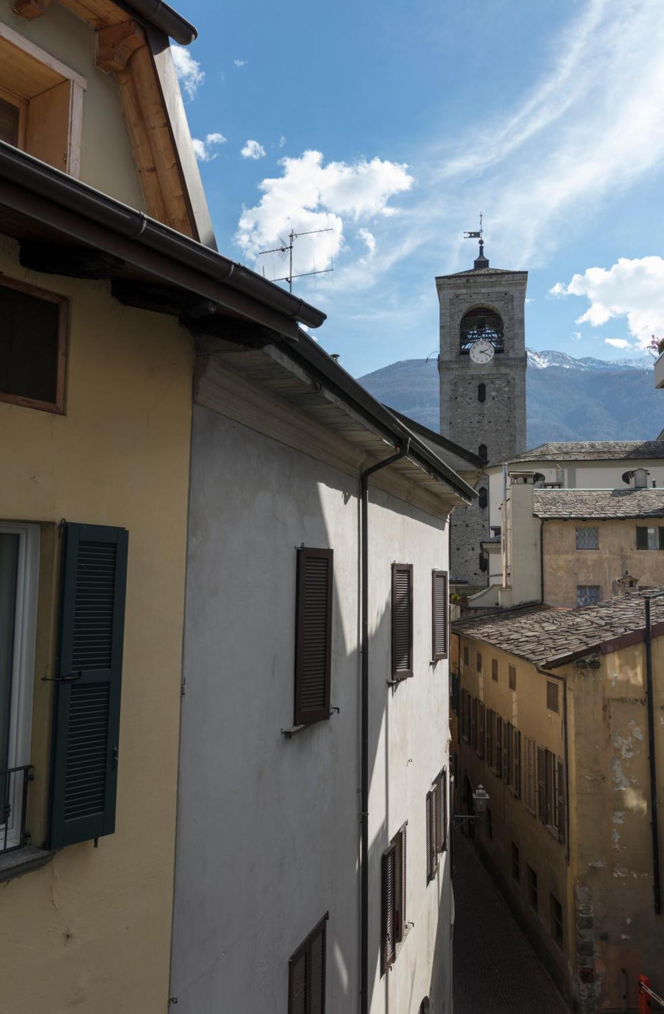 Appartement Casa Parravicini à Sondrio Extérieur photo